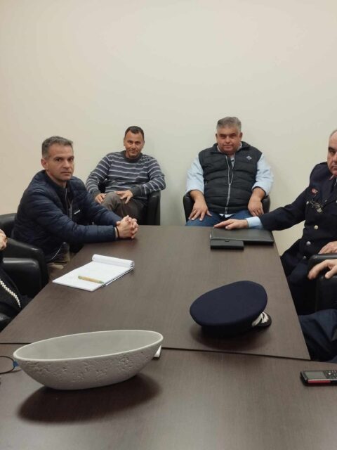Συνάντηση εργασίας της Δημάρχου με στελέχη της Ελληνικής Αστυνομίας για την ενίσχυση του αισθήματος ασφάλειας στην πόλη